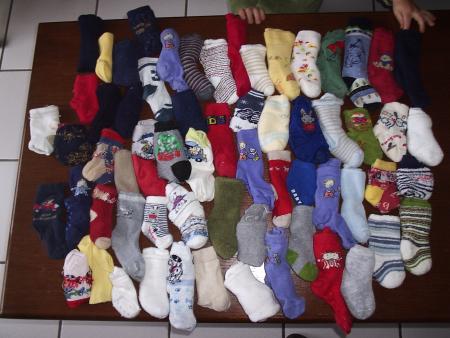 lot de plus de 60 paires de chaussettes